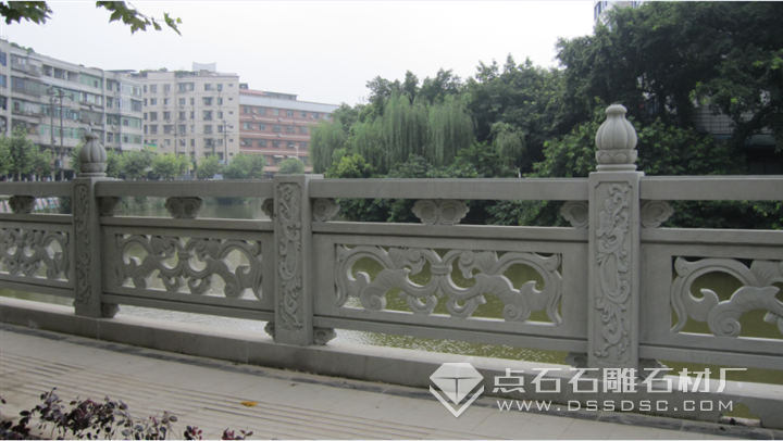 河流石栏杆杆